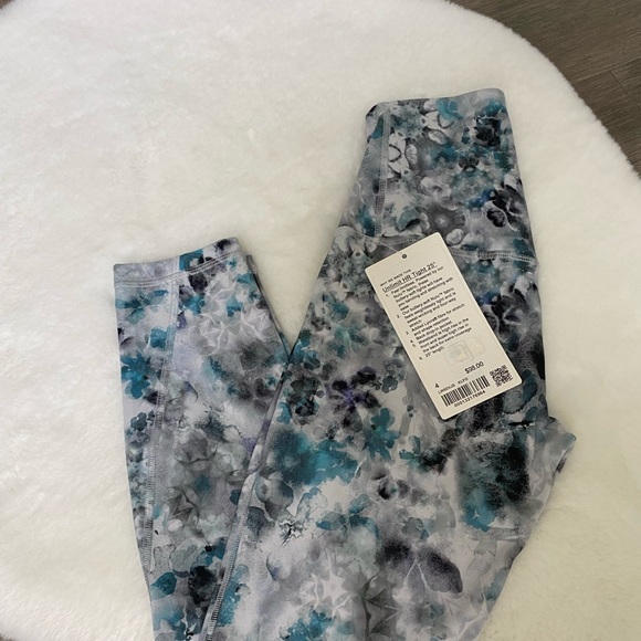 Lululemon Unlimited HR tight 25” - Picture 2 of 7